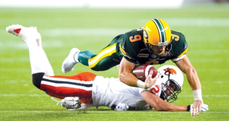 FBO CFL LIONS ESKIMOS 20100730