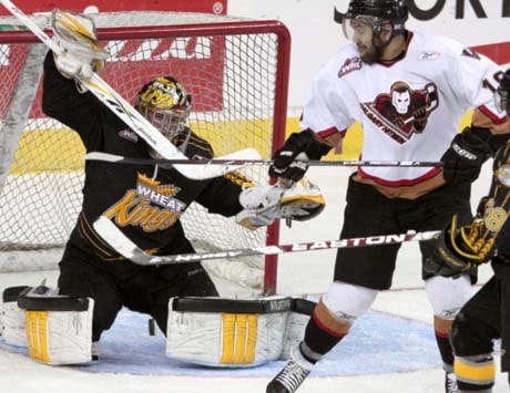 WHL Wheat Kings Hitmen 20090419