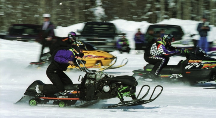 LOOKBACK-snow-racing