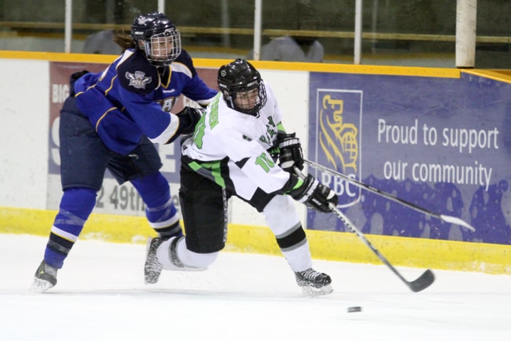 RDCQueenshockey111011jeff_20111110193446