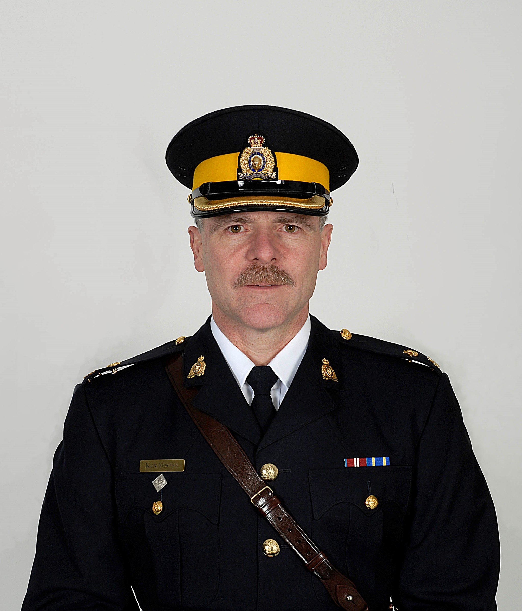 Red hotsell chief police