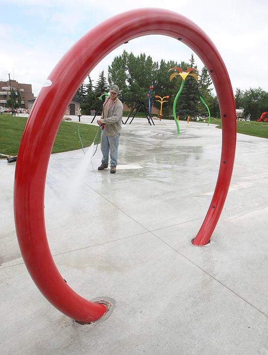 New Red Deer spray park named Red Deer Advocate