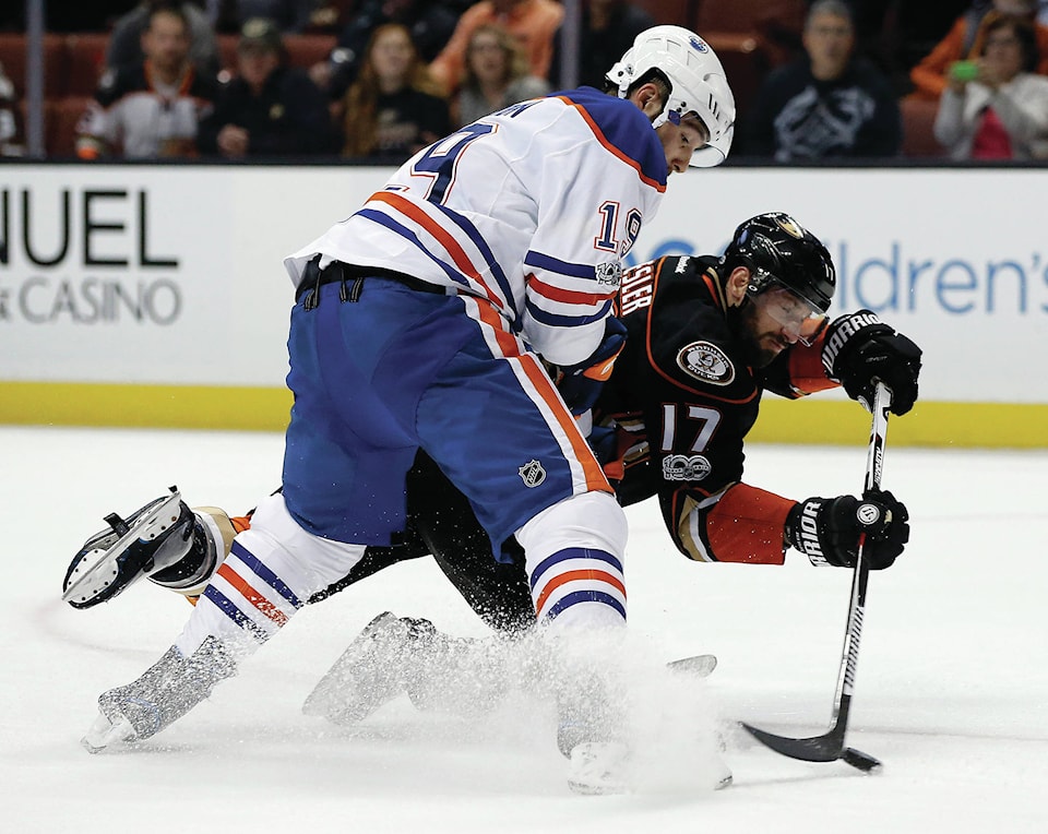 web1_170323-RDA-Sports-Oilers-lose-to-Ducks