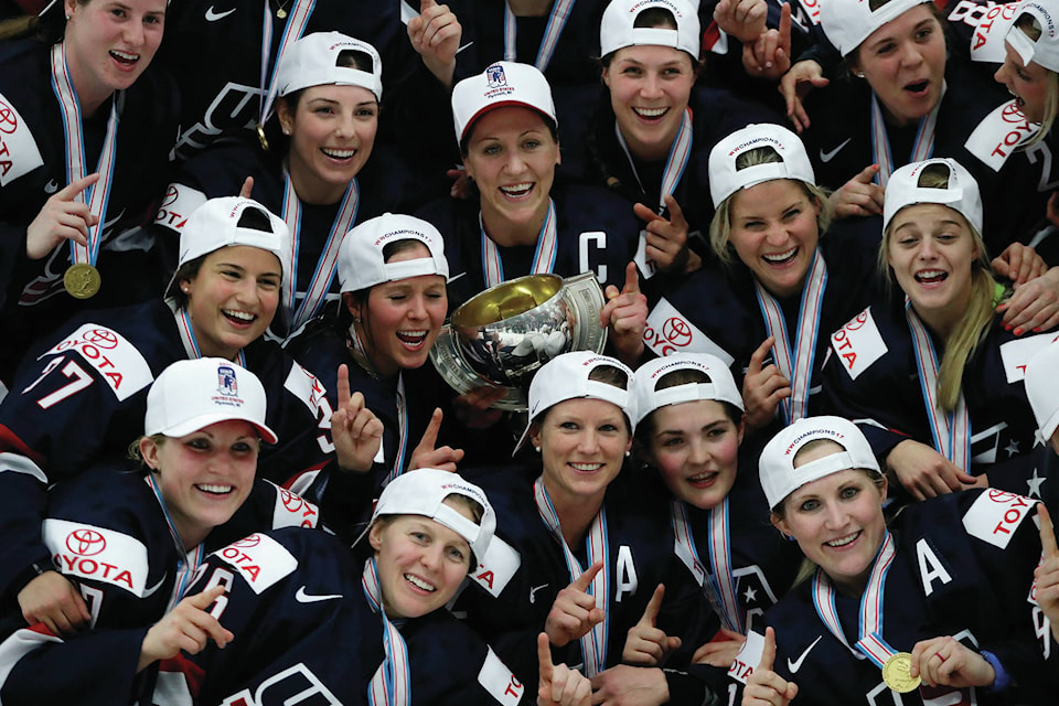 web1_170408-RDA-sports-Women-s-hockey