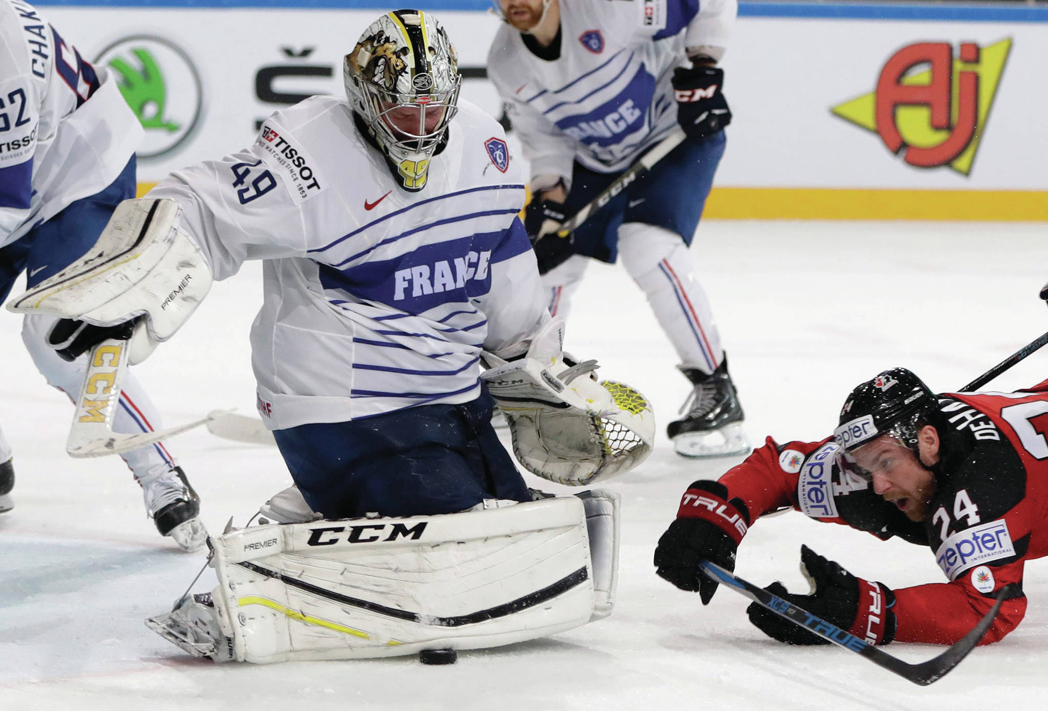 web1_170512-RDA-Sports-World-hockey-Canada-France