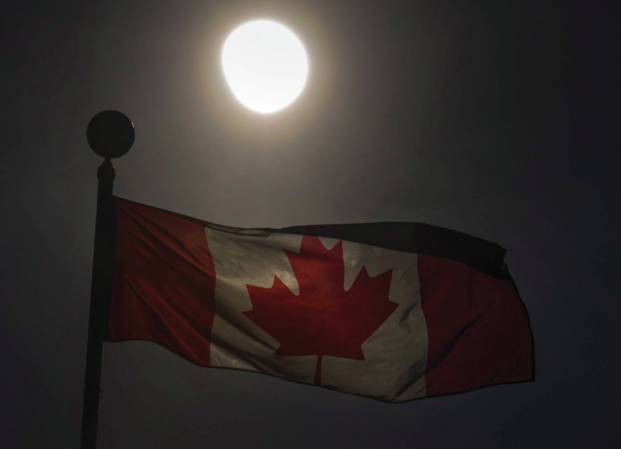 8195048_web1_170822-RDA-Canada-Partial-Eclipse-PIC