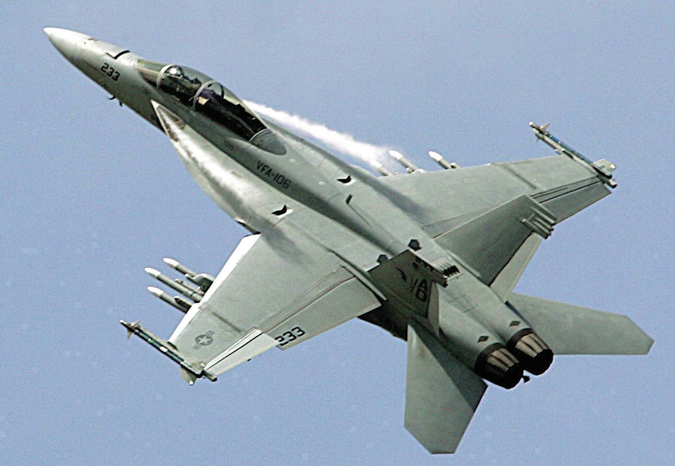 8344216_web1_170901-RDA-Canada-Super-Hornet-PIC