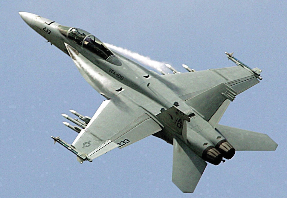 8490557_web1_170913-RDA-Canada-Super-Hornet-PIC