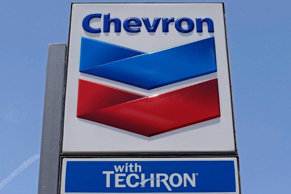 8898673_web1_171011-RDA-M-171012-RDA-BUS-Chevron