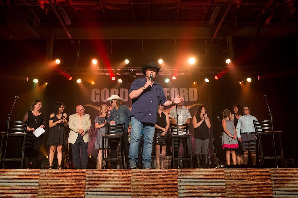 9689082_web1_Gord-Bamford-Charitable-Event-2017---Photo-Credit-Twitchy-Finger-Photography