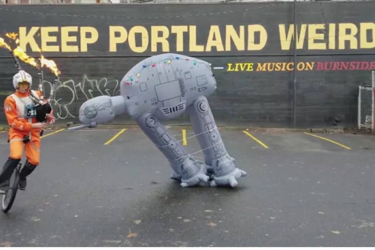 Watch Man plays flaming bagpipes while riding a unicycle in a ‘Star