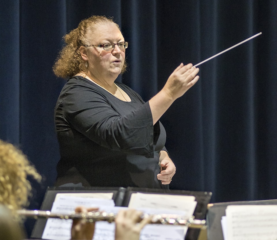 10799326_web1_Dr.-Karen-Gustafson-new-Conductor-of-Symphonic-Winds-at-RDC