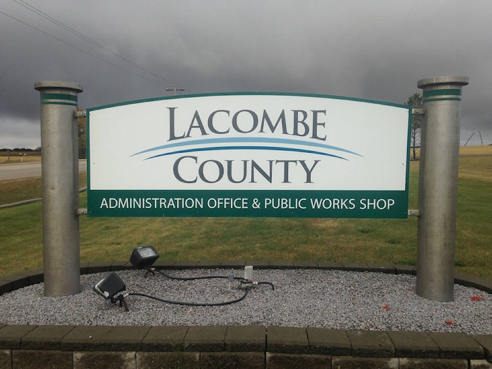 11021214_web1_Lacombe-County-sign