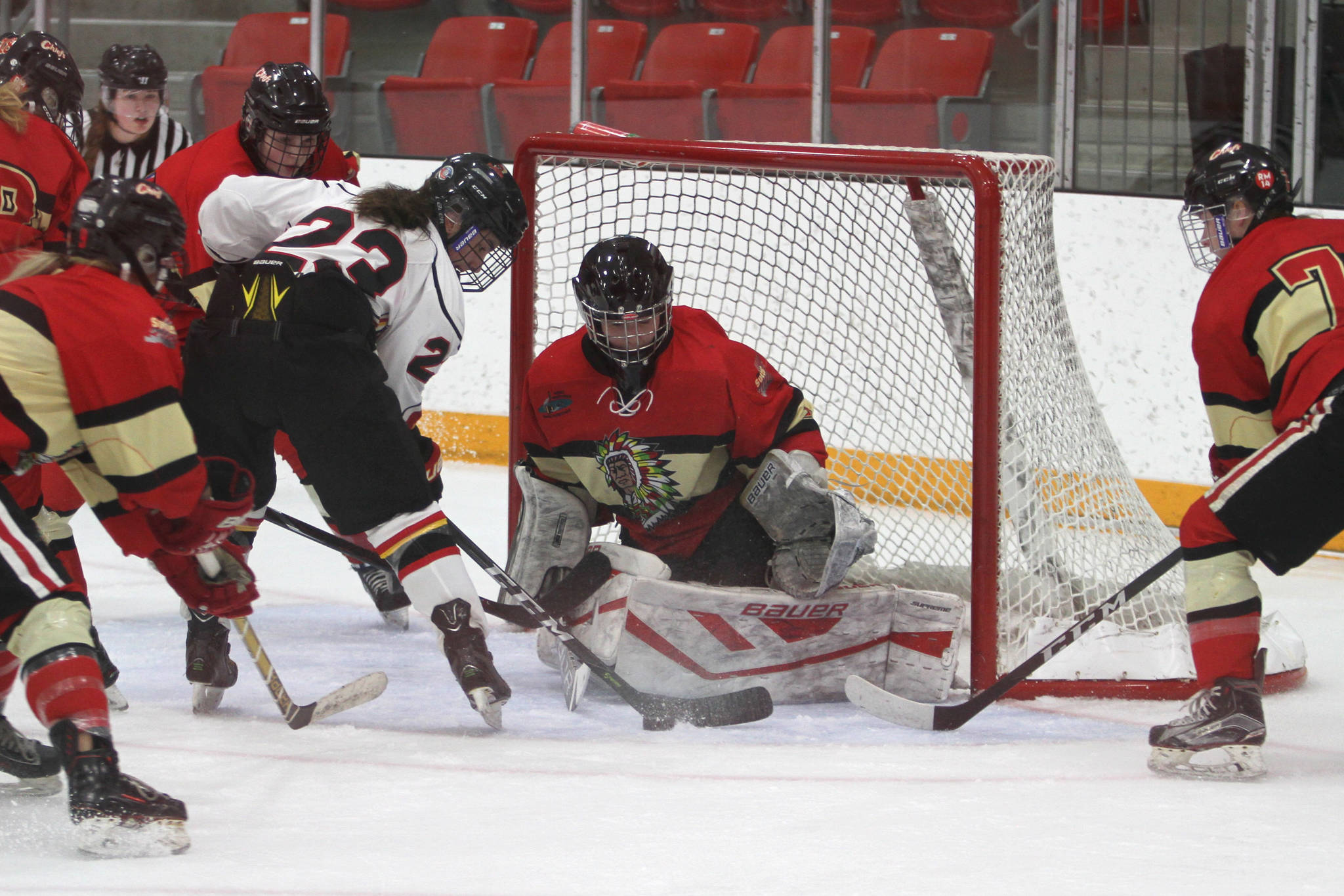 11159636_web1_180324-RDA-Chiefs-Hockey6