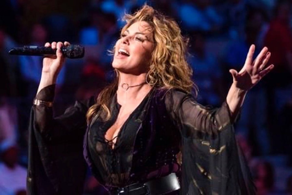 11561946_web1_180423-RDA-Shania-Twain-apologizes-for-saying-she-would-have-voted-for-Donald-Trump_1