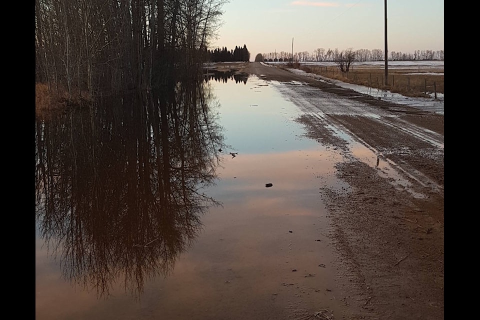 This is Range Road 32 between Township 364 and 370, west of Spruce View. Photo from Red Deer County