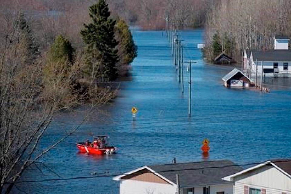 11761023_web1_180506-RDA-Floodwaters-in-New-Brunswick-raise-concerns-for-health-and-safety_1
