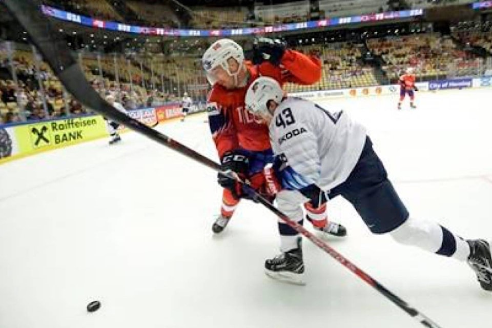 11863753_web1_180513-RDA-US-routs-Norway-9-3-at-hockey-worlds-Czechs-blank-France_1