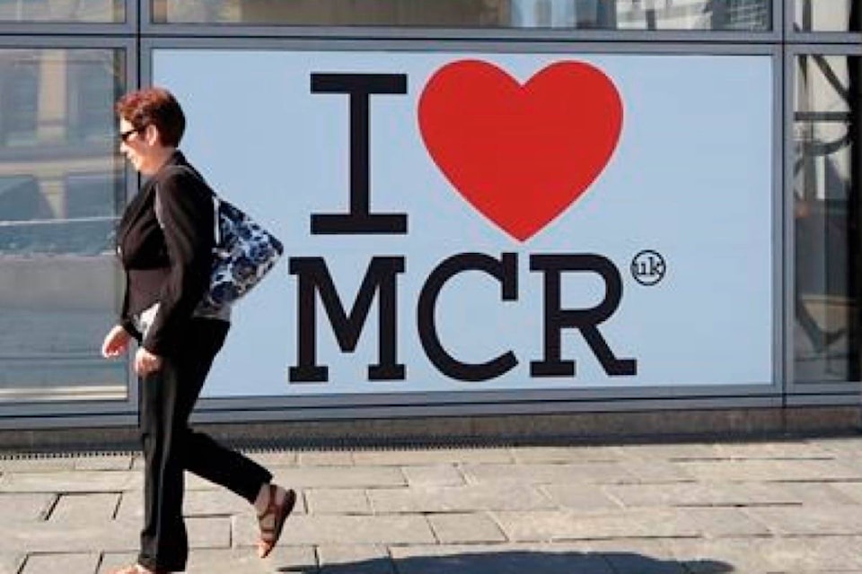 11984583_web1_180522-RDA-Ariana-Grande-sends-love-to-fans-on-Manchester-anniversary_1