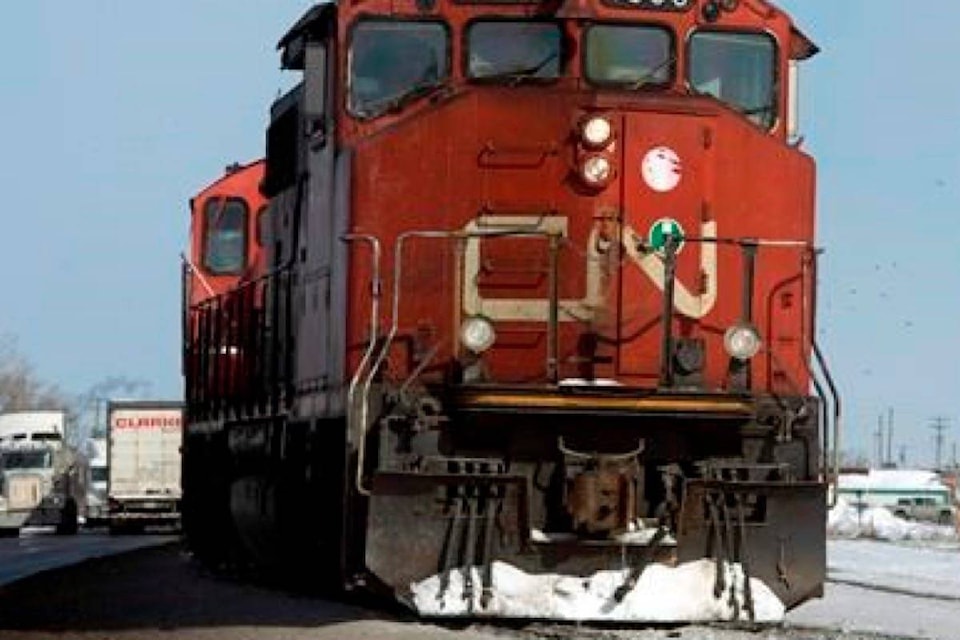 12025896_web1_180524-RDA-CN-Rail-to-acquire-1000-new-grain-hopper-cars-over-the-next-two-years_1