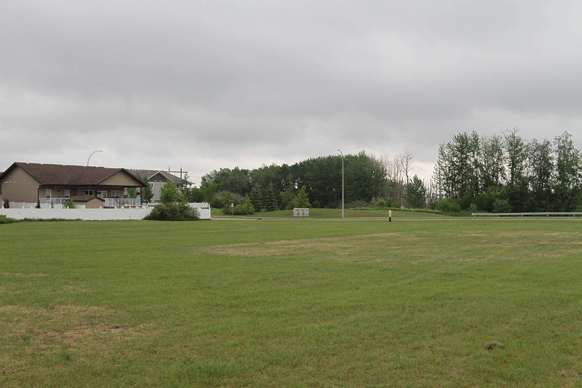 12107222_web1_180530-RDA-Blackfalds-skate-park_3