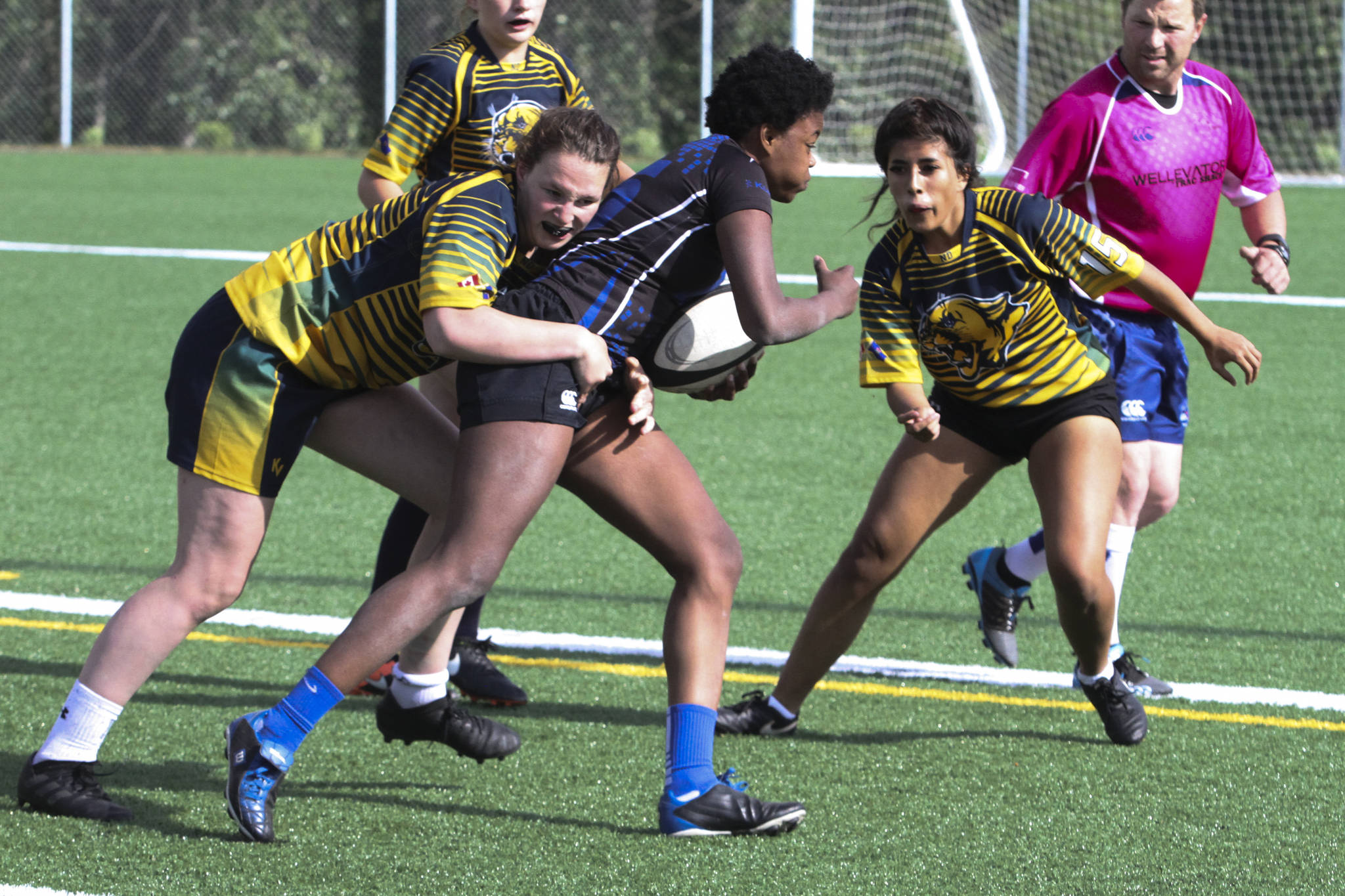 12121894_web1_180530-RDA-HHHS-Girls-Rugby-Try