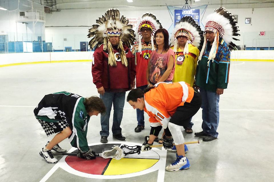 12672803_web1_180711-PON-lacrosse-maskwacis_2