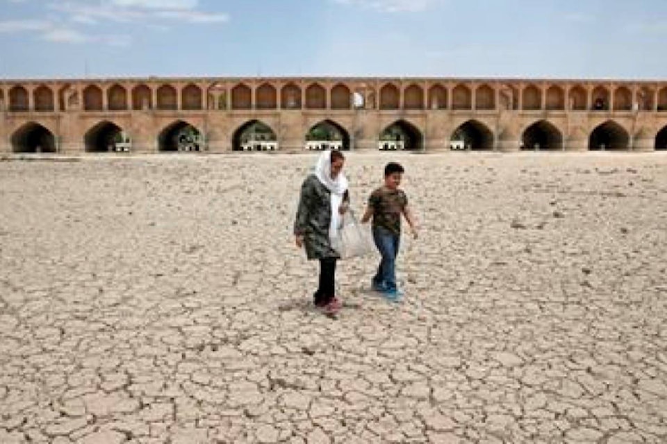 12792434_web1_180719-RDA-Rivers-dry-and-fields-dust-Iranian-farmers-turn-to-protest_1