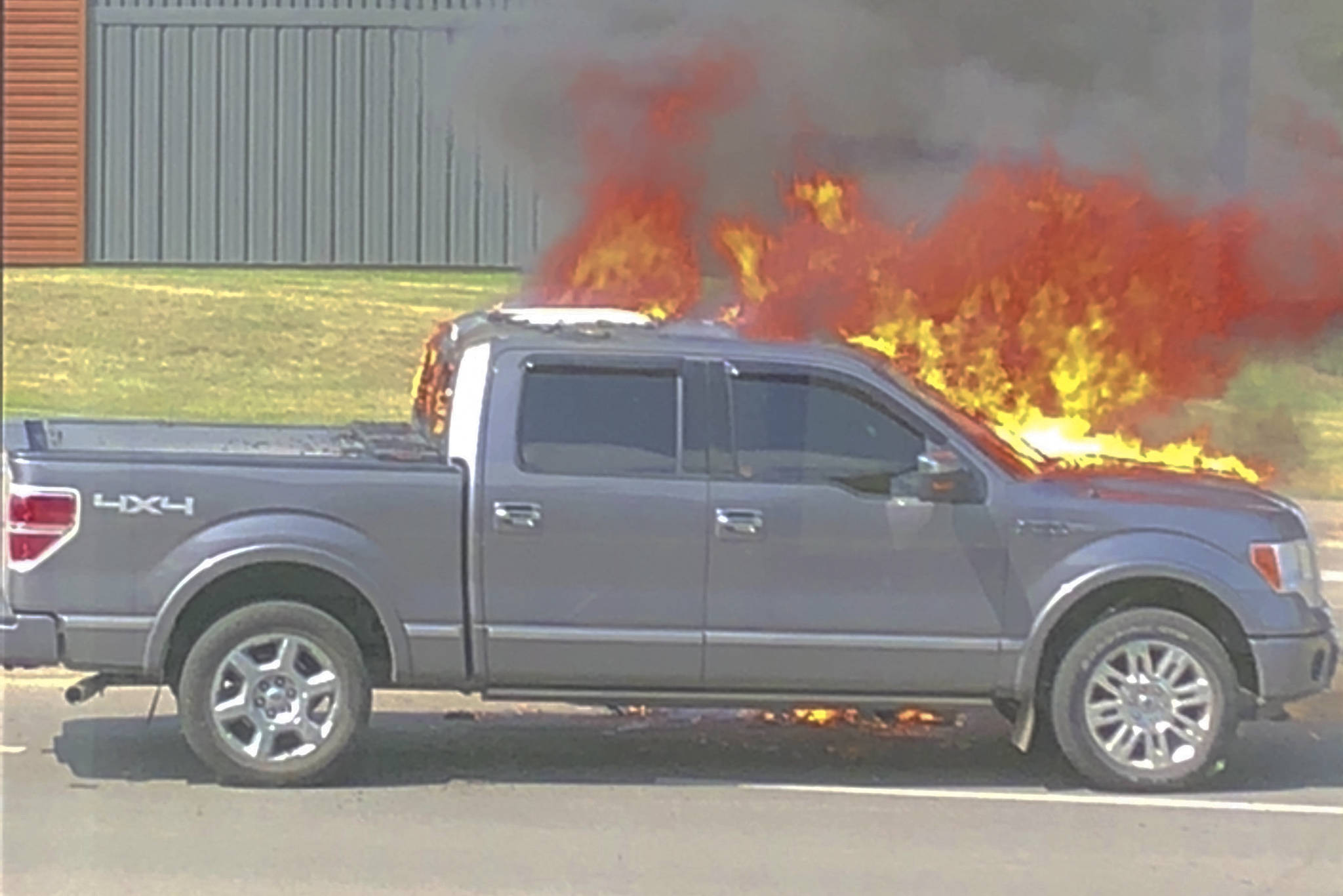 12995439_web1_180802-RDA-Truck-Fire1