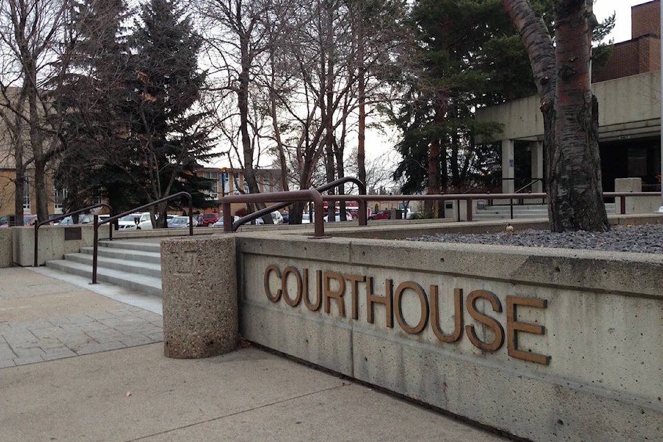 13767821_web1_courthouse-no-snow-stock