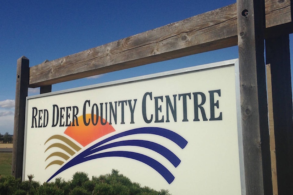 13792311_web1_Red-Deer-County-sign-2