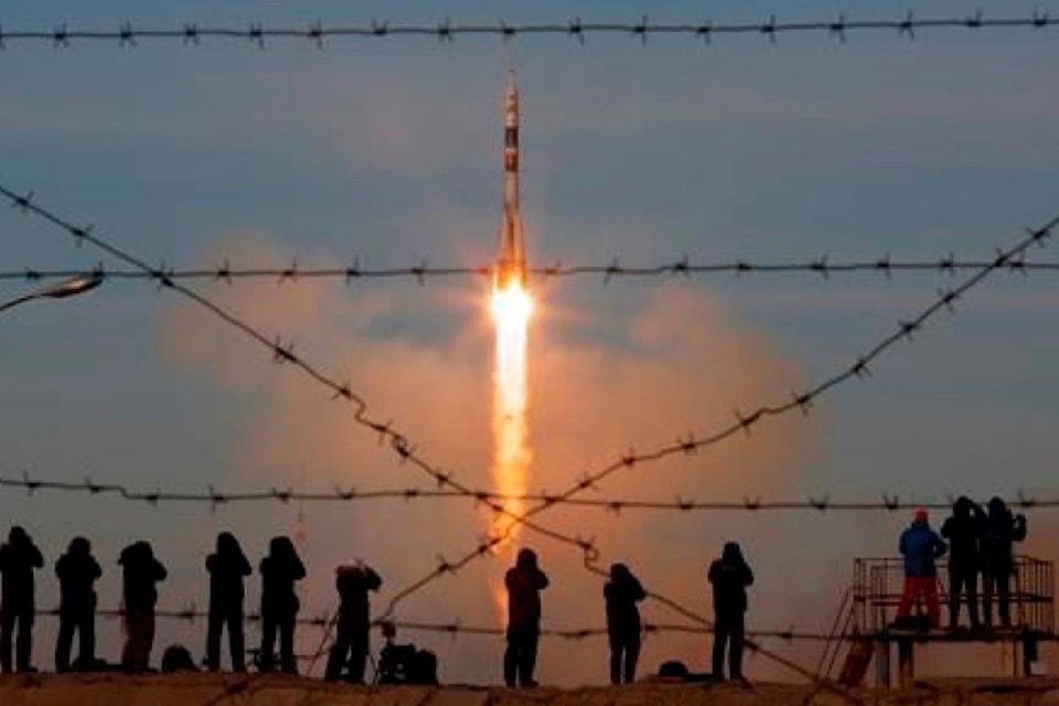 14627346_web1_181203-RDA-Canadian-astronaut-lifts-off-on-Russian-rocket-enroute-to-International-Space-Station_1