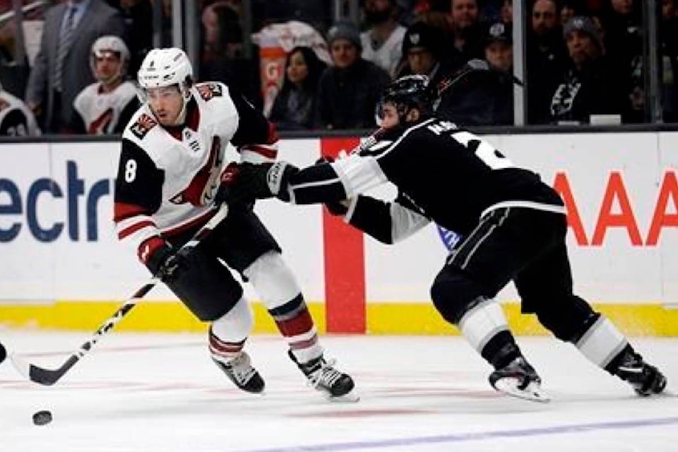 14668376_web1_181205-RDA-Hill-shines-again-as-Coyotes-beat-Kings-2-1-for-4th-straight_1