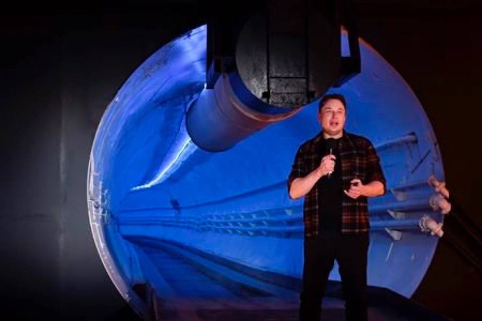 14857719_web1_181219-RDA-Elon-Musk-unveils-underground-tunnel-offers-rides-to-VIPs_1
