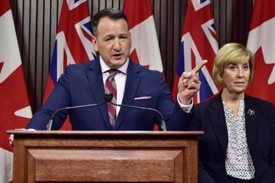 15573812_web1_190215-RDA-Ontario-government-promises-action-if-Hydro-One-doesnt-cut-proposed-CEO-pay_1