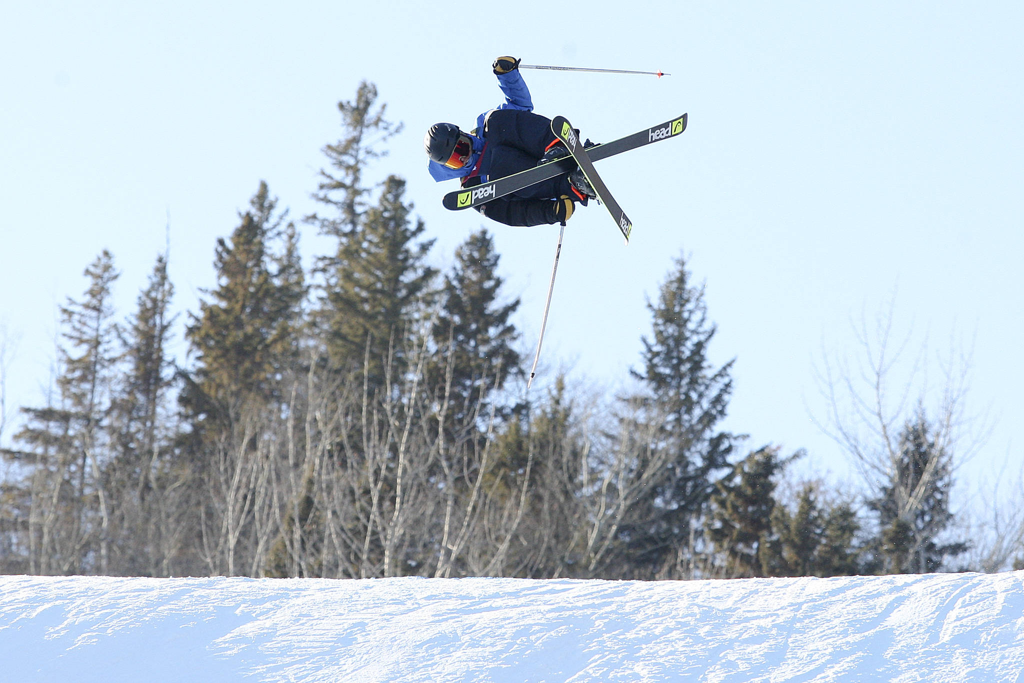 15665000_web1_190221-RDA-Quebec-skier-win