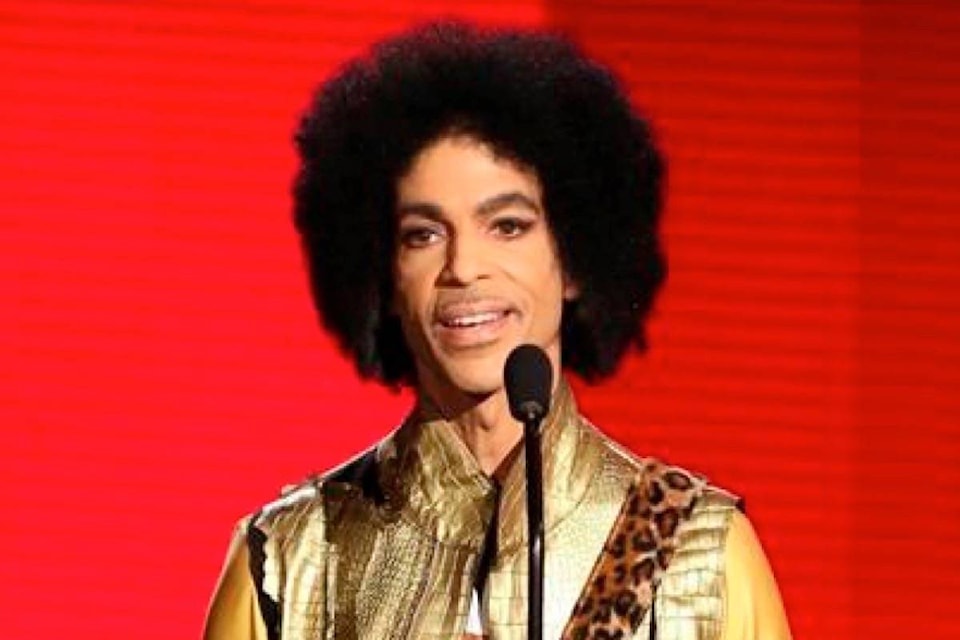 16501290_web1_190422-RDA-Prince-memoir-The-Beautiful-Ones-coming-out-in-the-fall_1