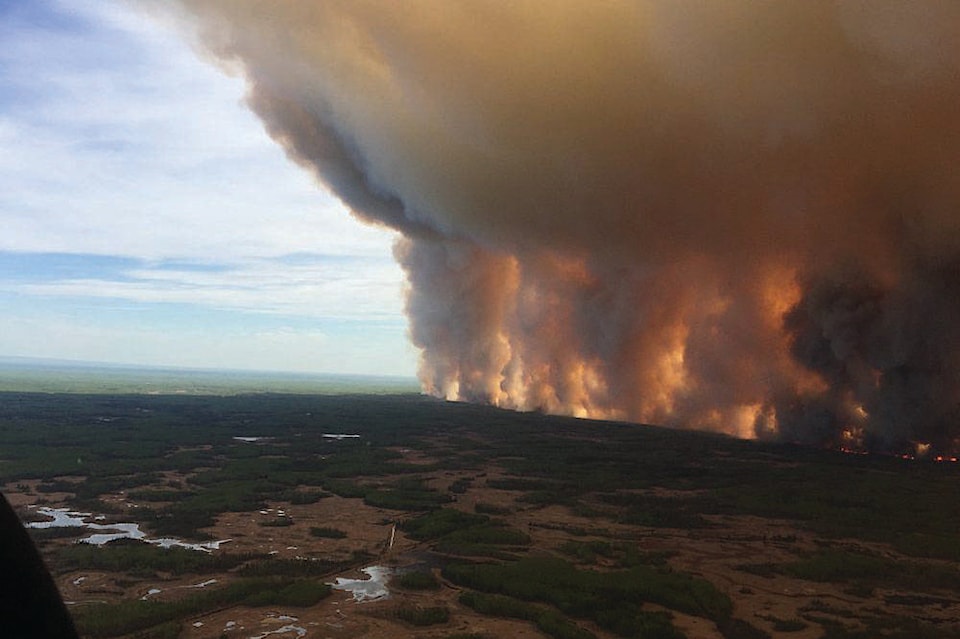 17136140_web1_190523-RDA-Canada-High-Level-Wildfire-PIC