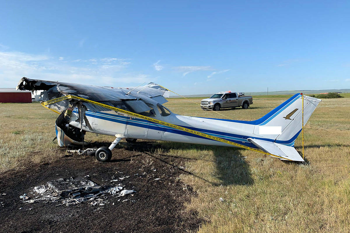 17915230_web1_Hanna-plane-crash-2