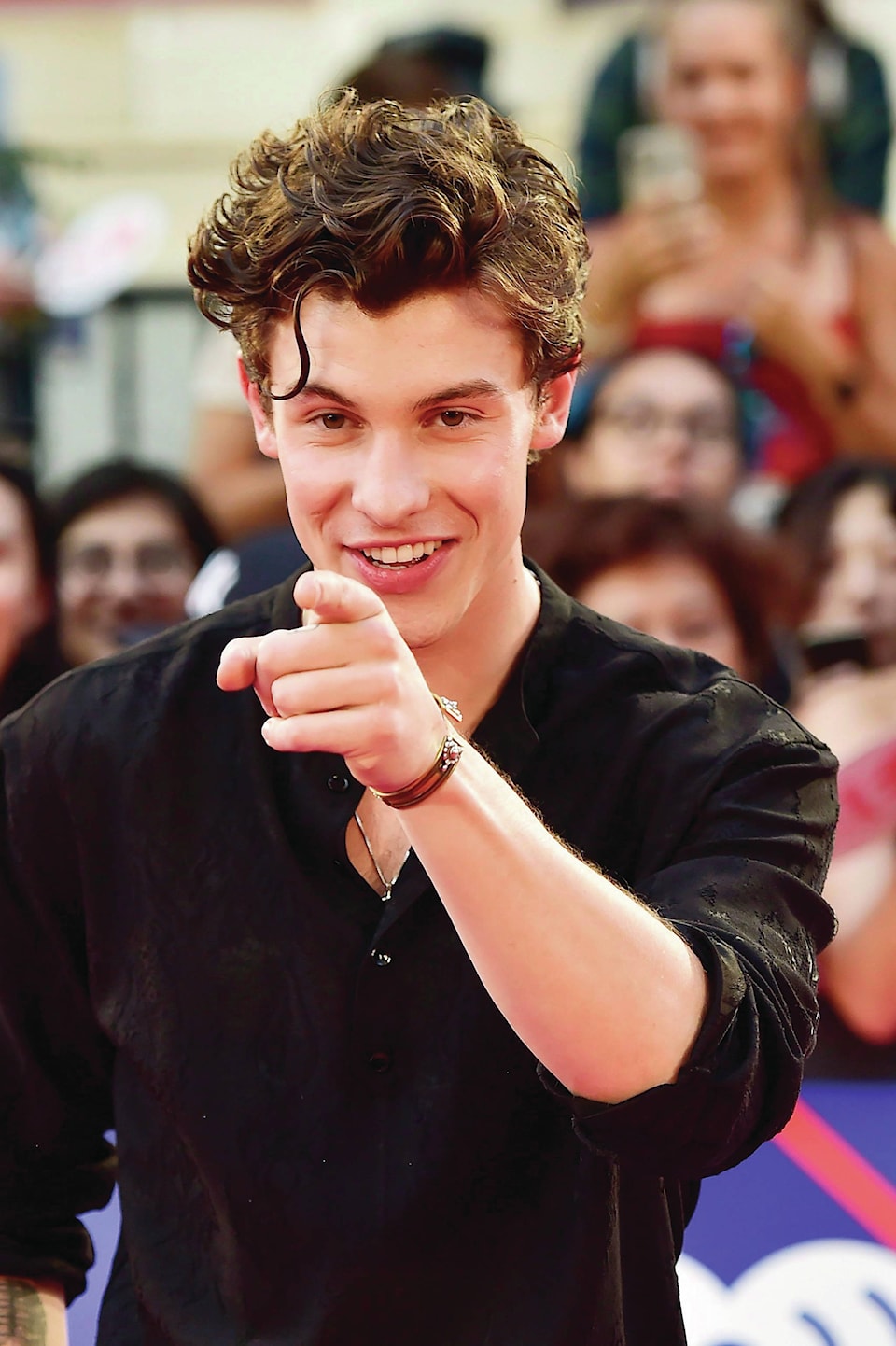 18322249_web1_190830-RDA-Shawn-Mendes-