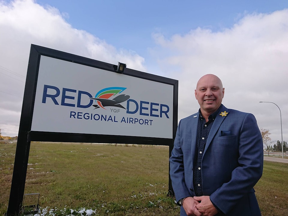 18781405_web1_Red-Deer-Airport-Rebranding-CEO-Graham-Ingham