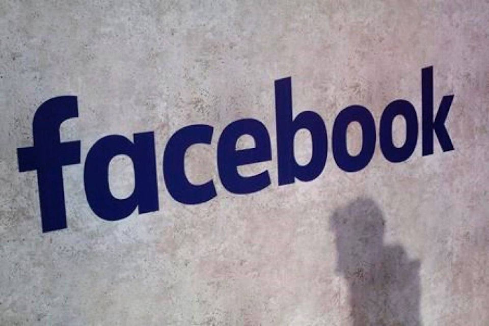 19103664_web1_191025-RDA-Facebook-launches-a-news-section-and-will-pay-publishers_1
