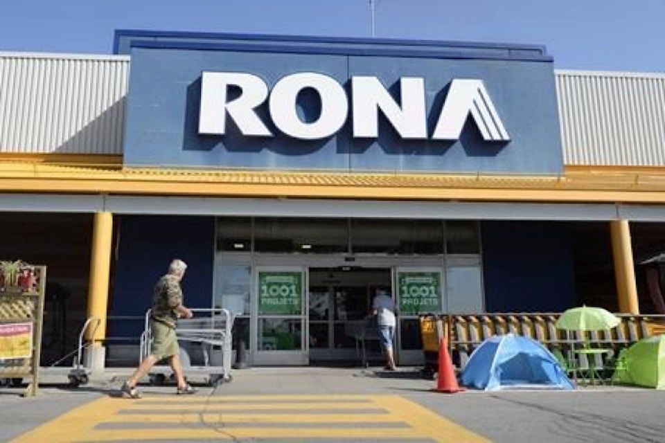 19458398_web1_191120-RDA-Lowes-says-they-will-close-34-under-performing-stores-across-six-provinces_1