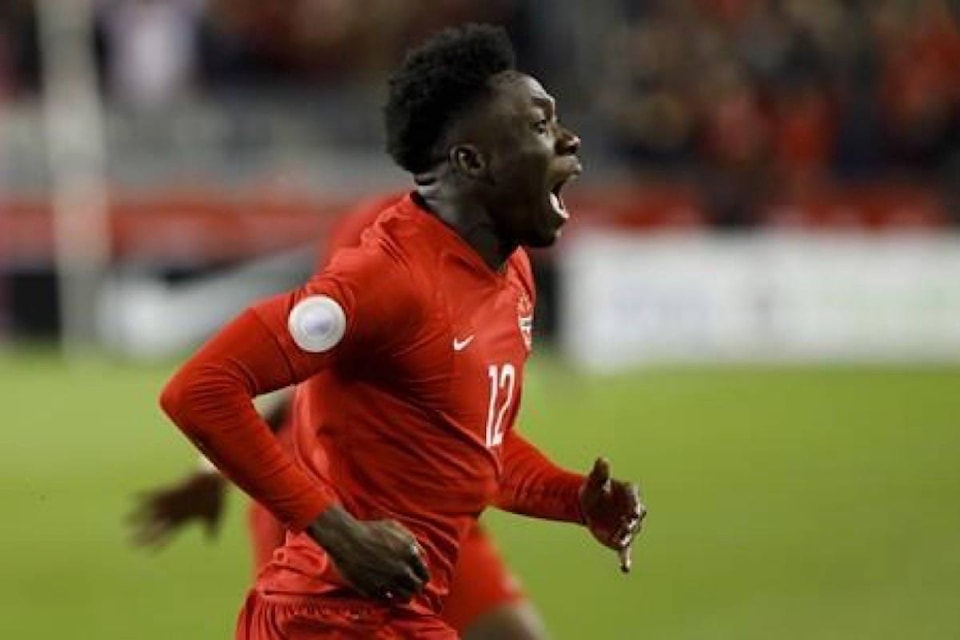 19663910_web1_191205-RDA-Alphonso-Davies-Ashley-Lawrence-named-Canada-Soccer-Players-of-the-Month_1