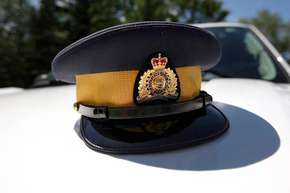 20020640_web1_170616-RDA-RCMP-File-Hat-only4109