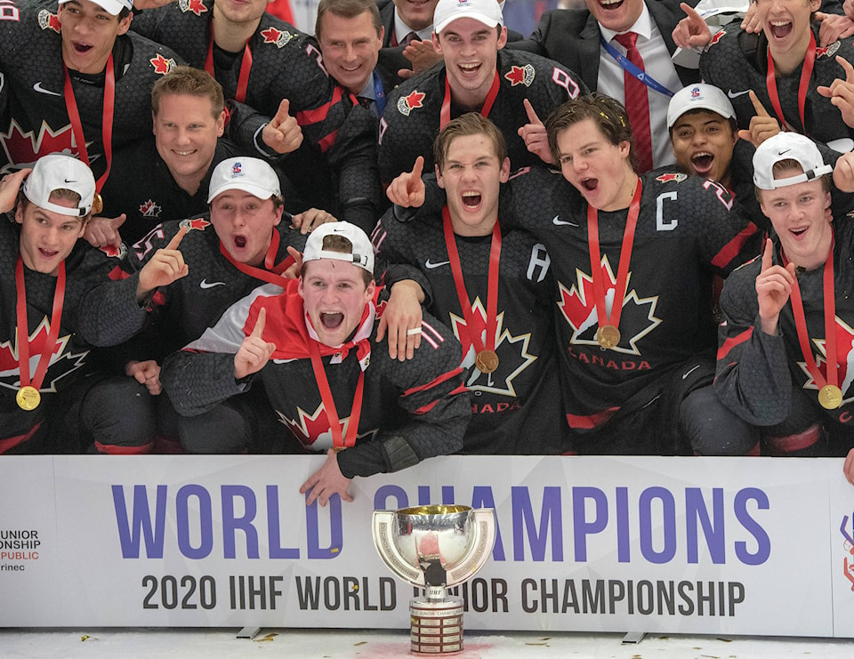 20042210_web1_200107-RDA-Team-Canada-wins-Juniors