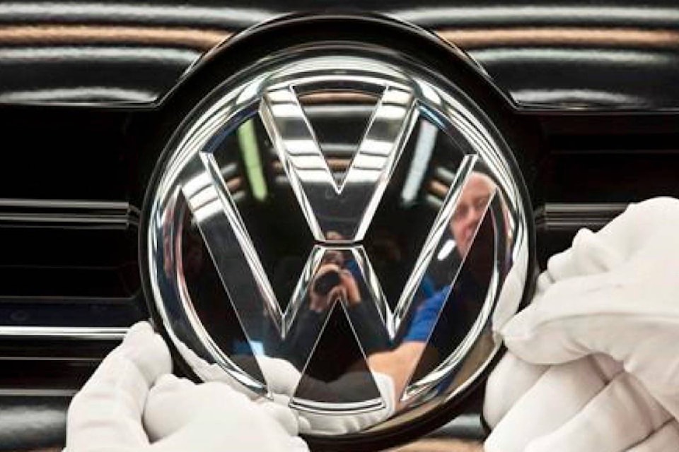 20134169_web1_200114-RDA-Volkswagen-hits-record-sales-in-bid-to-top-auto-industry_1