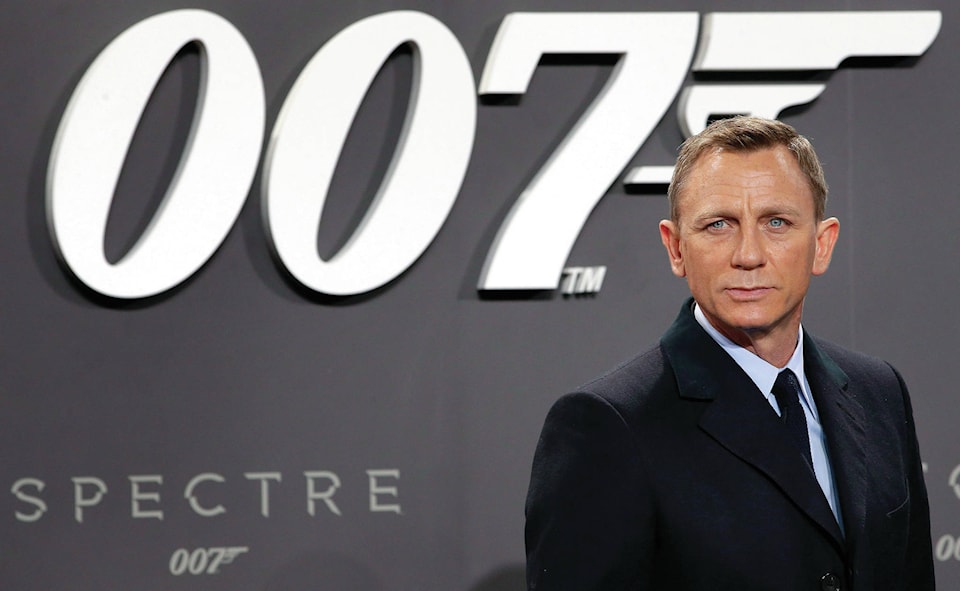 20165625_web1_200116-RDA-James-Bond