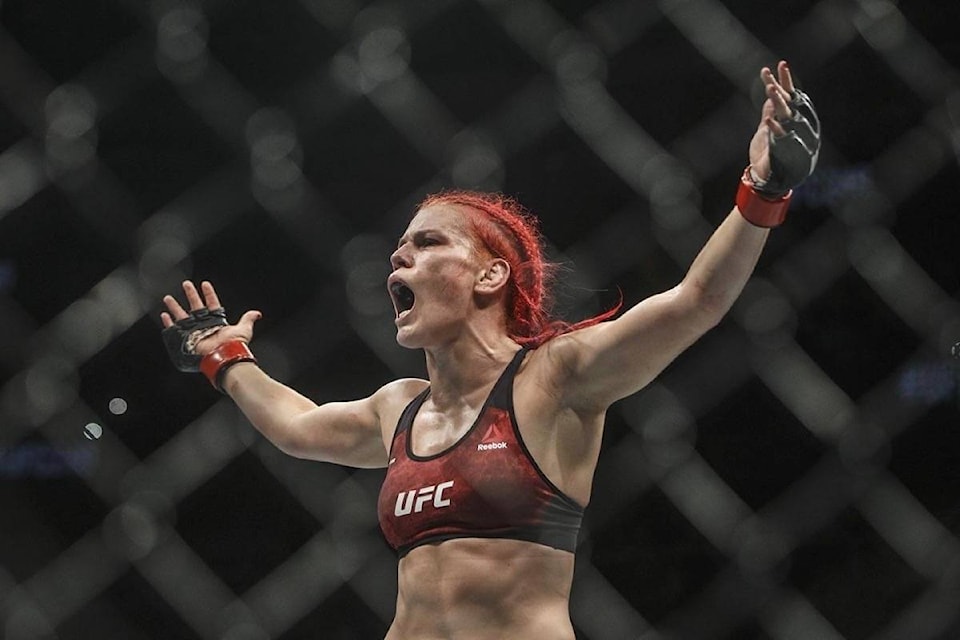 21925667_web1_200623-RDA-Canadas-Gillian-The-Savage-Robertson-makes-US-50000-for-UFC-weekend-win-sports_1