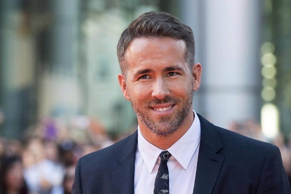 22800466_web1_200924-RDA-Actor-Ryan-Reynolds-looking-to-invest-in-Welsh-soccer-club-soccer_1